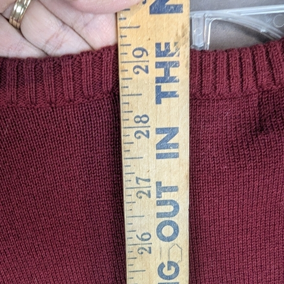 Chaps burgundy men's sweater large in excellent condition maroon long sleeve - Picture 7 of 7